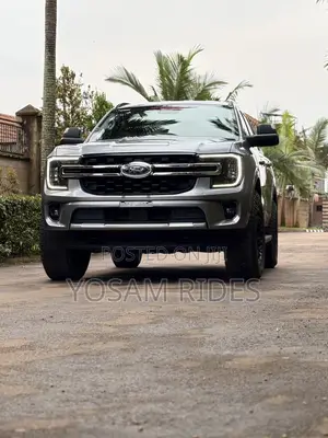 Ford Everest 2022 Silver