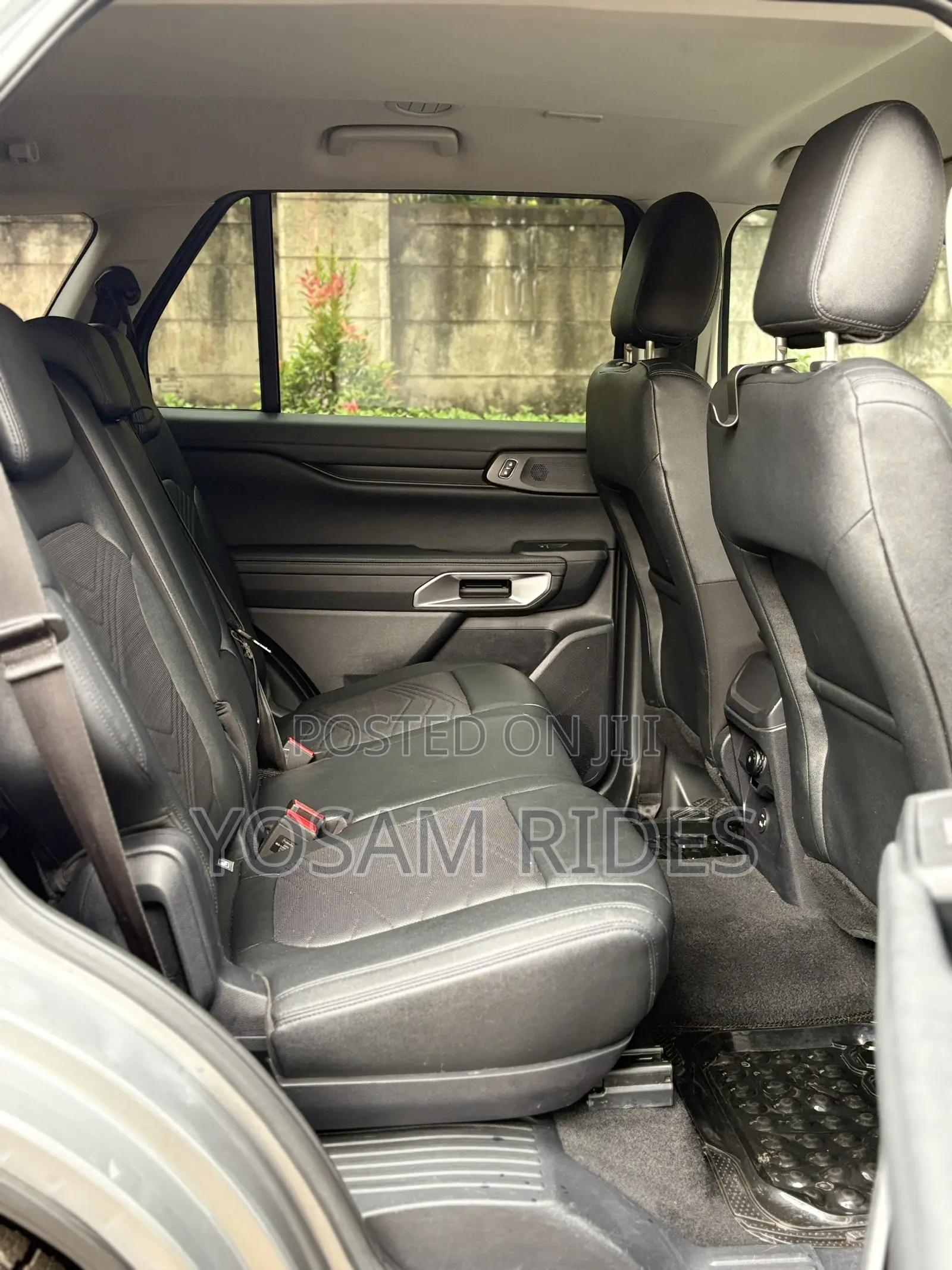 Ford Everest 2022 Silver