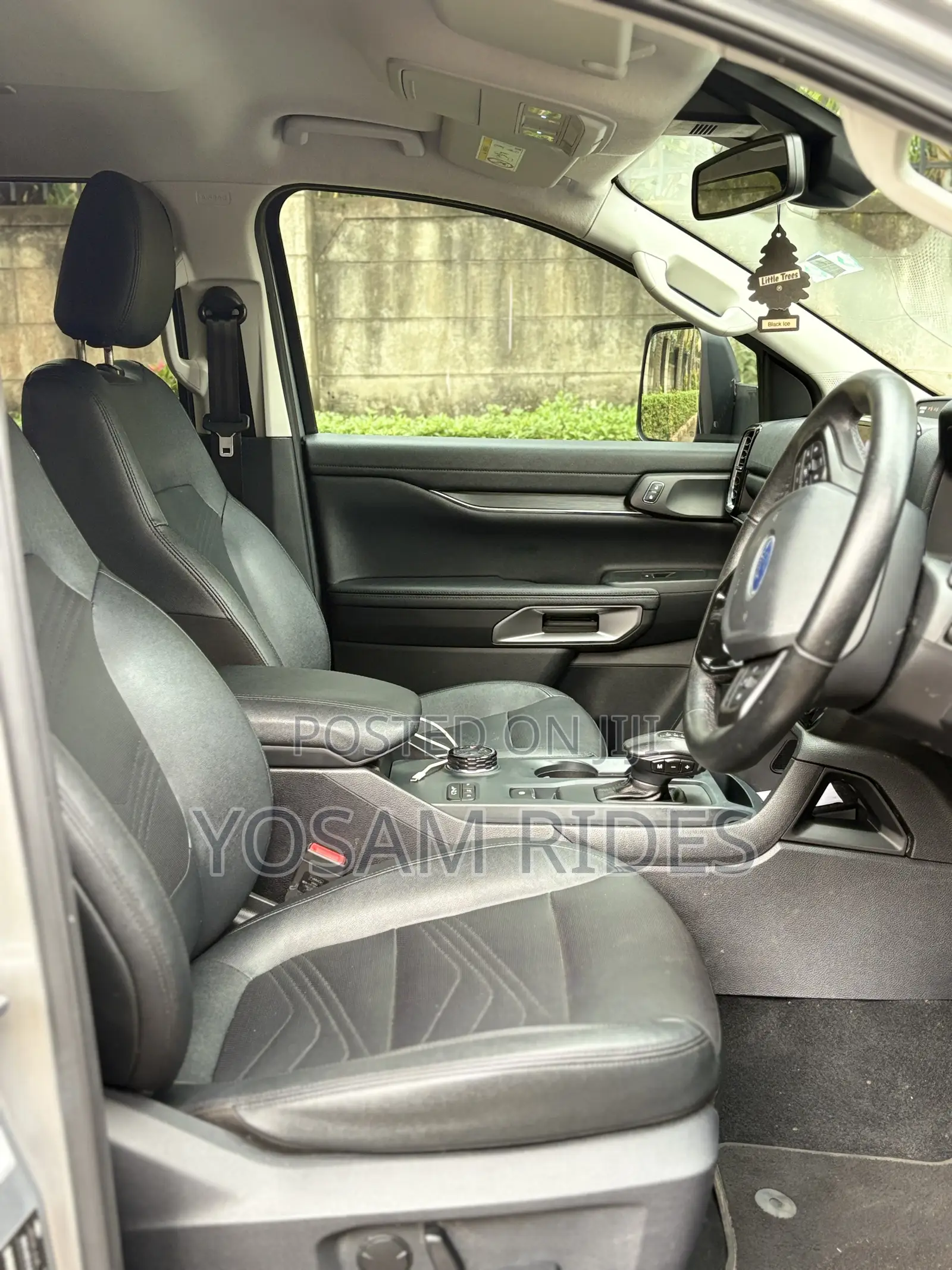 Ford Everest 2022 Silver