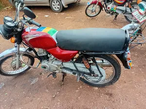 Bajaj Boxer 100 2022 Red