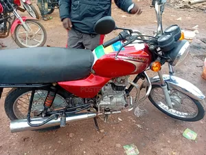 Bajaj Boxer 100 2022 Red