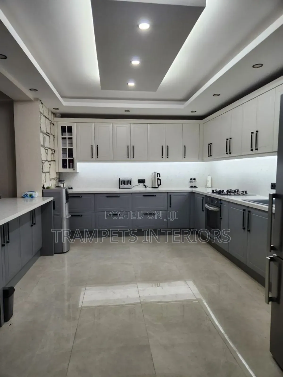 Kitchen Cabinets/ U -Shaped Kitchen Design