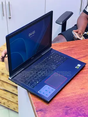 New Laptop Dell Inspiron 15 7577 8GB Intel Core I5 SSD 256GB