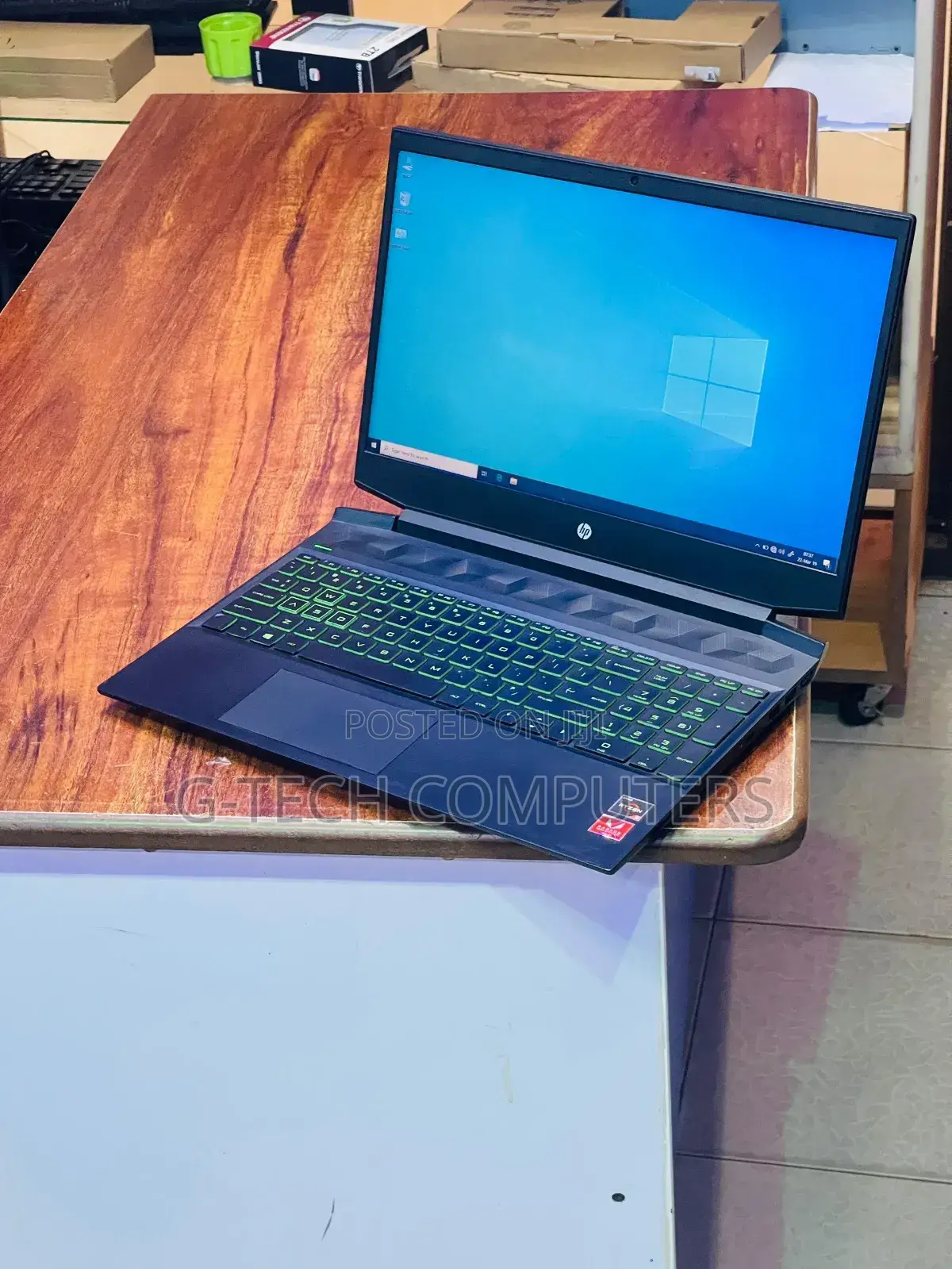 New Laptop HP Pavilion 15 8GB AMD Ryzen 5 SSD 256GB