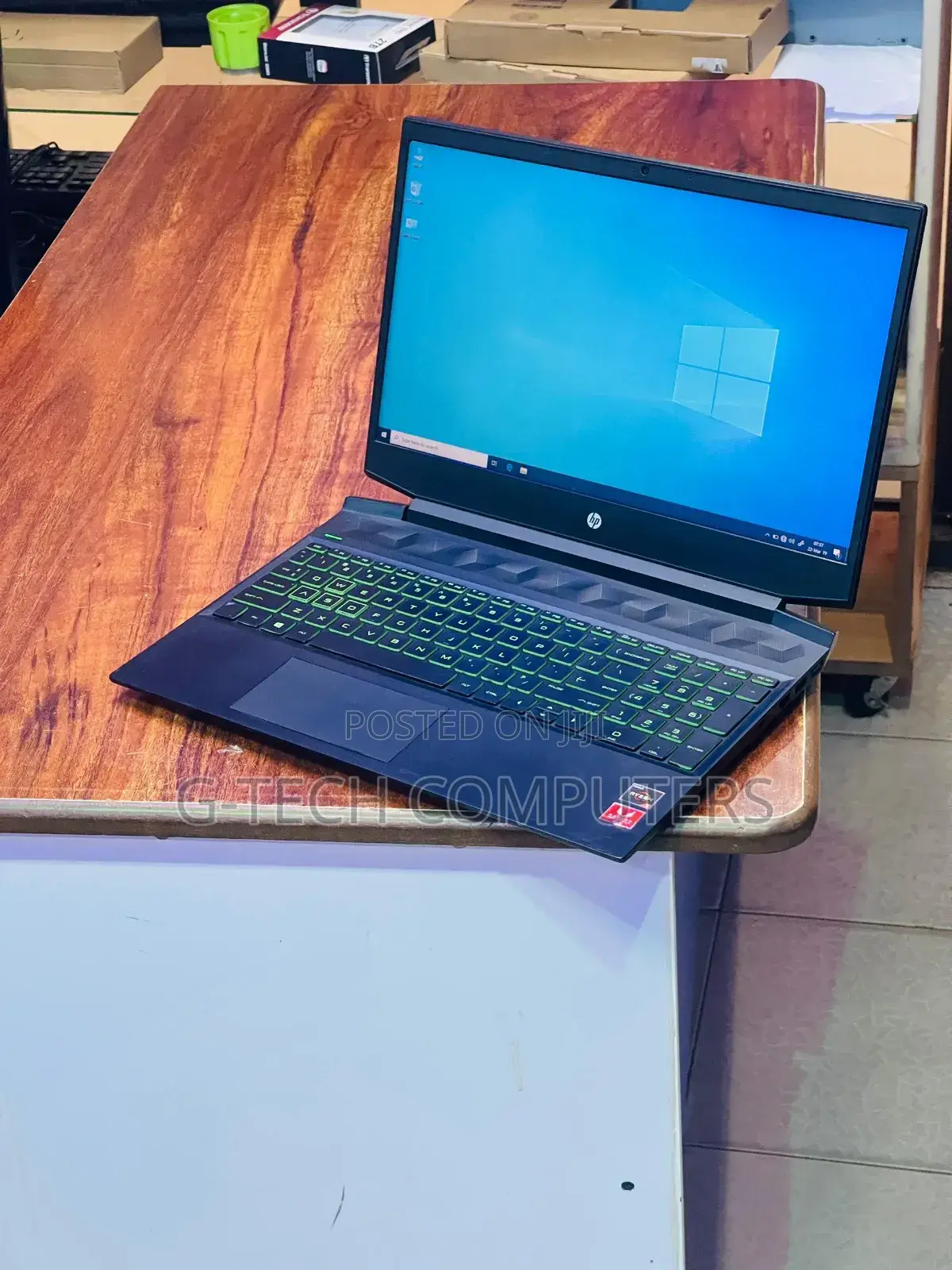 New Laptop HP Pavilion 15 8GB AMD Ryzen 5 SSD 256GB