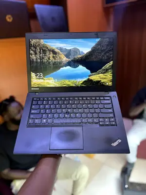 Laptop Lenovo ThinkPad T440 4GB Intel Core I5 HDD+SSD 512GB