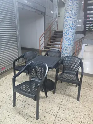 Patio Outdoor Dining Table and Chairs