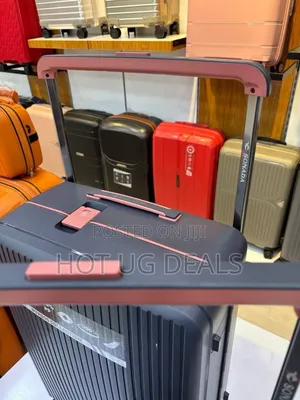 3pcs Set Of Hard-shell Luggage Or Suitcases