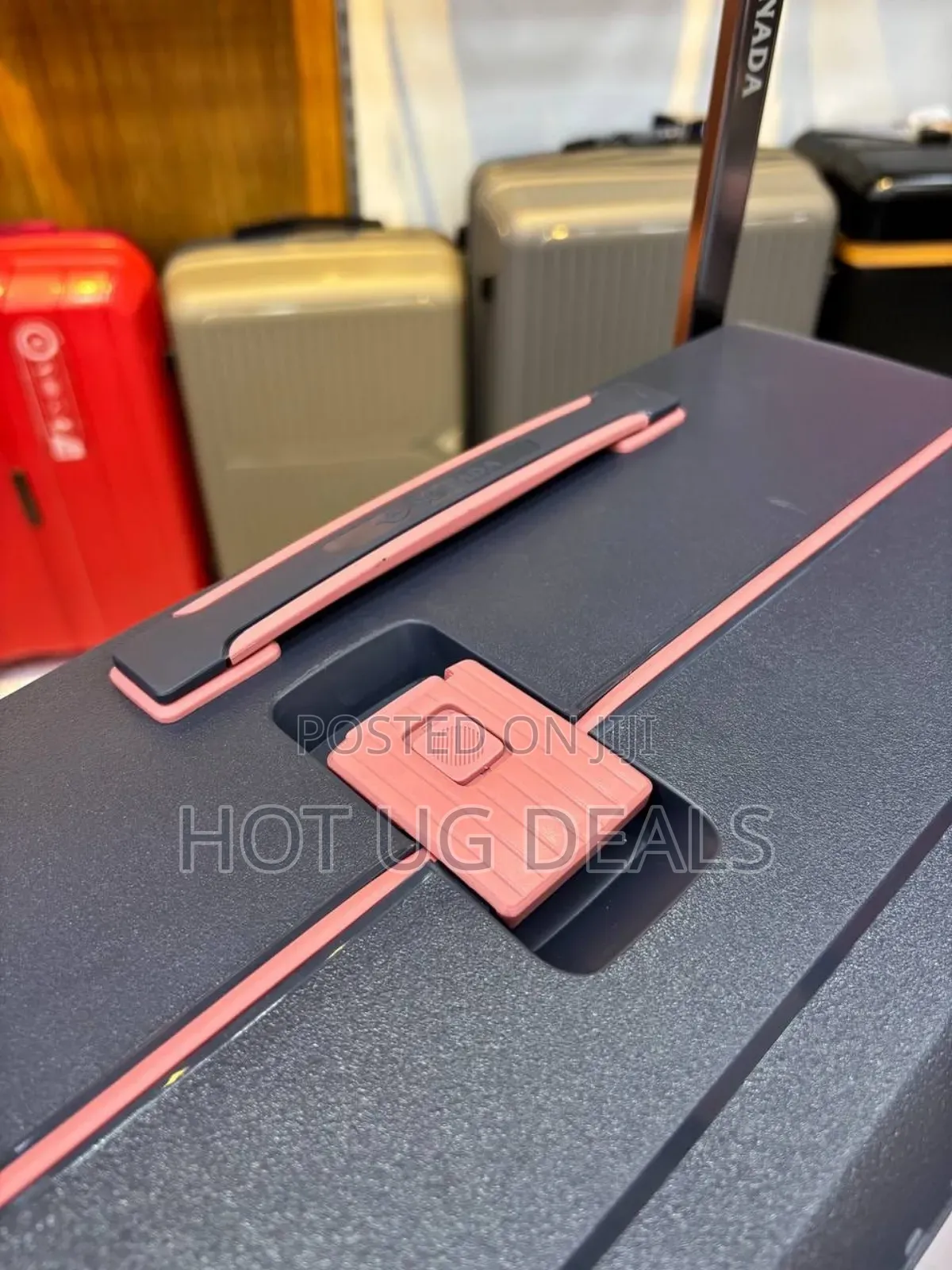 3pcs Set Of Hard-shell Luggage Or Suitcases