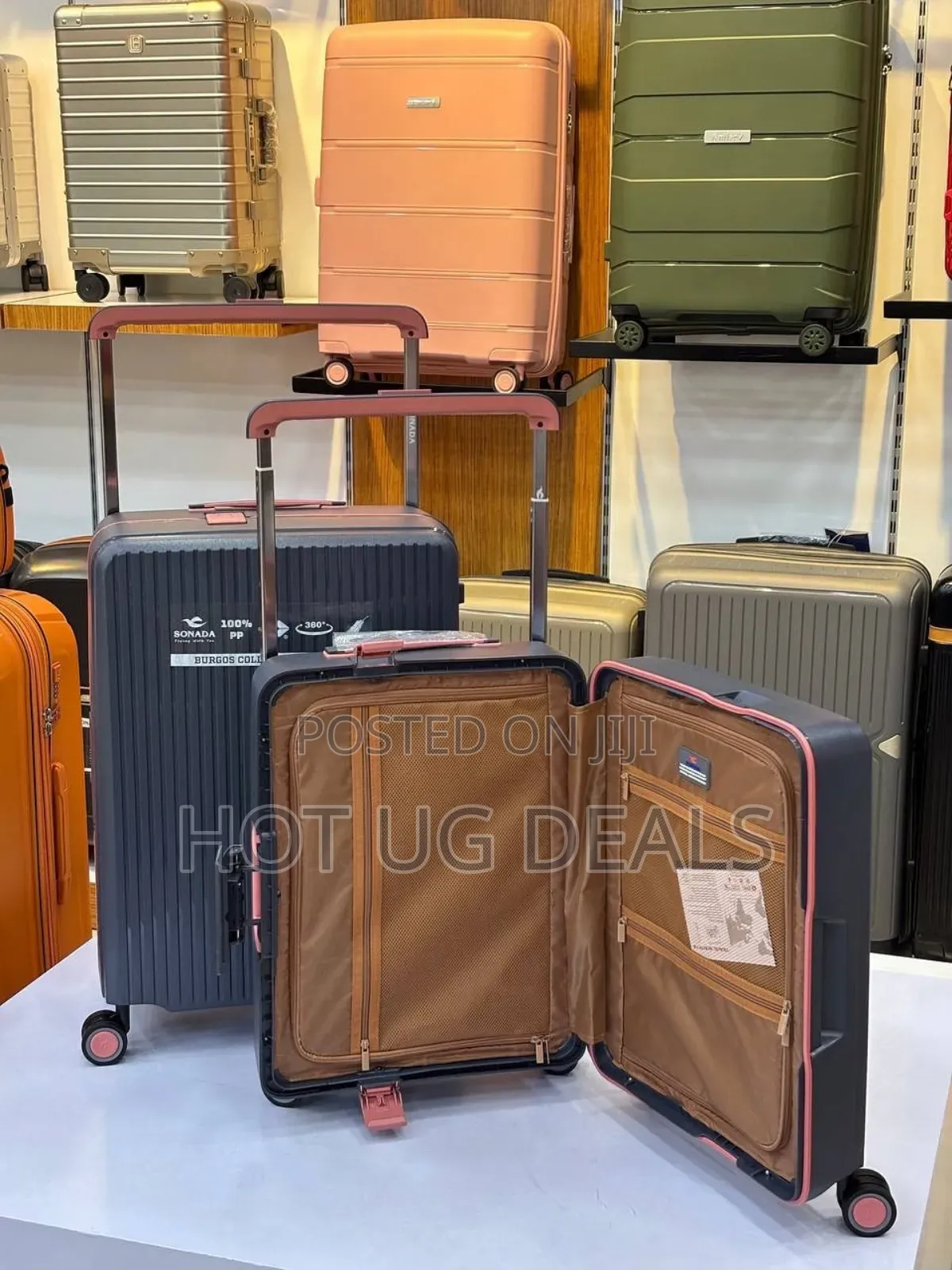 3pcs Set Of Hard-shell Luggage Or Suitcases