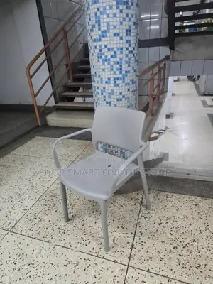 Enter Lux Plastic Chairs Plastic Chairs