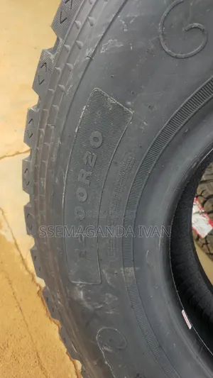 1200r20 Roriger Mudgrip Tyres With 24 Ply Ratings