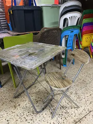 X-Shaped Foldable Table With Chair