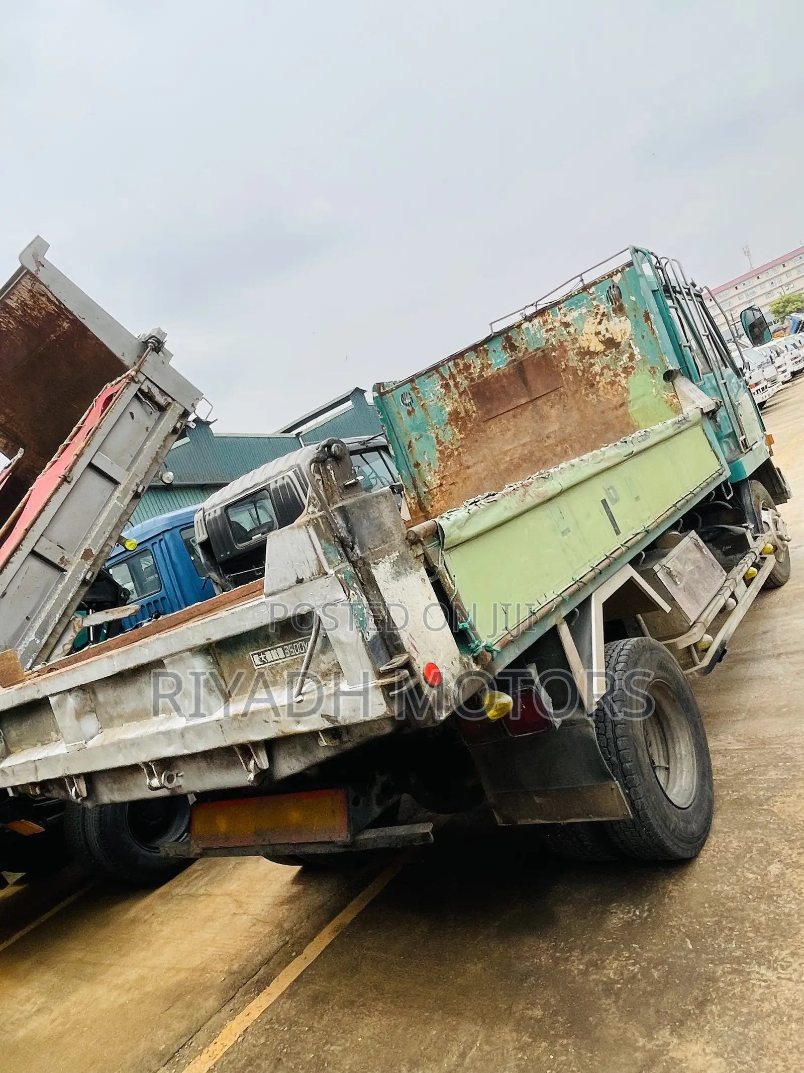 Mitsubishi Fuso 1988 Green