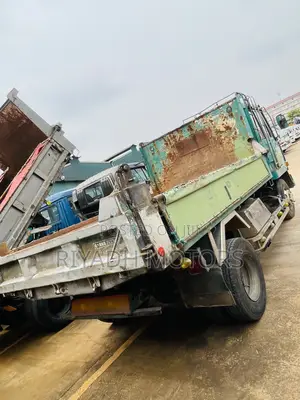 Mitsubishi Fuso 1988 Green