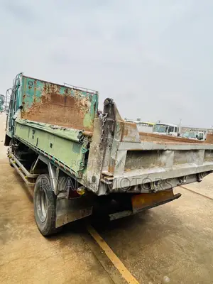 Mitsubishi Fuso 1988 Green