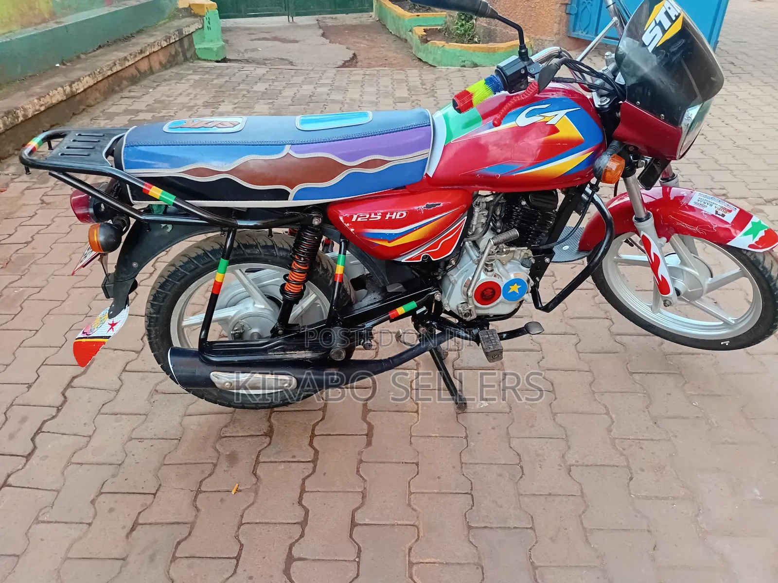 Bajaj CT 125X 2025 Red