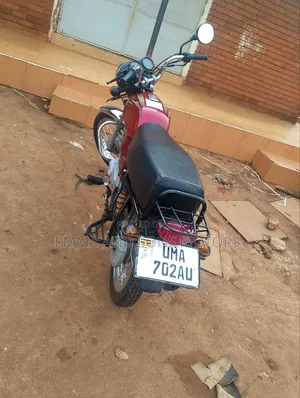 Bajaj Boxer 100 2025 Red