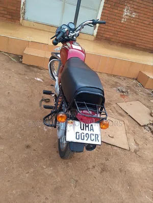 Bajaj Boxer 100 2025 Red