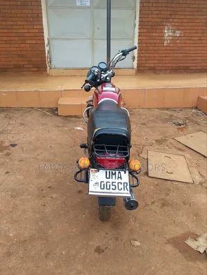Bajaj Boxer 100 2025 Red