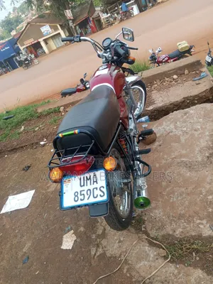 Bajaj Boxer 100 2025 Red