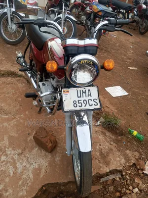 Bajaj Boxer 100 2025 Red