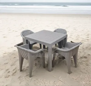 Matted Gray Plastic Table and Chairs for Garden Restaurant and Hotels