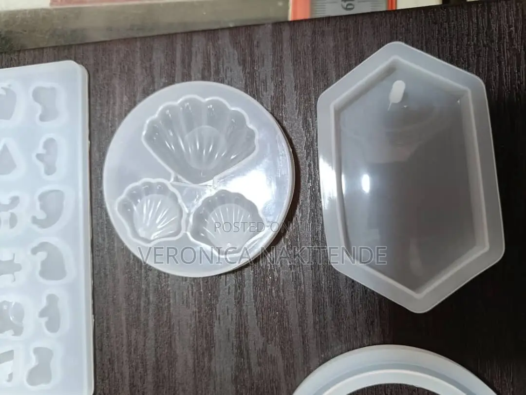 Epoxy~Resin Silcon Molds for Designing 3d, Ornaments
