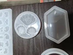 Epoxy~Resin Silcon Molds for Designing 3d, Ornaments