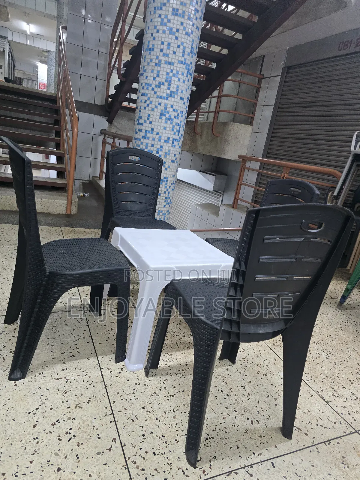 Spotted Medium Plastic Table and 4 Chairs Set