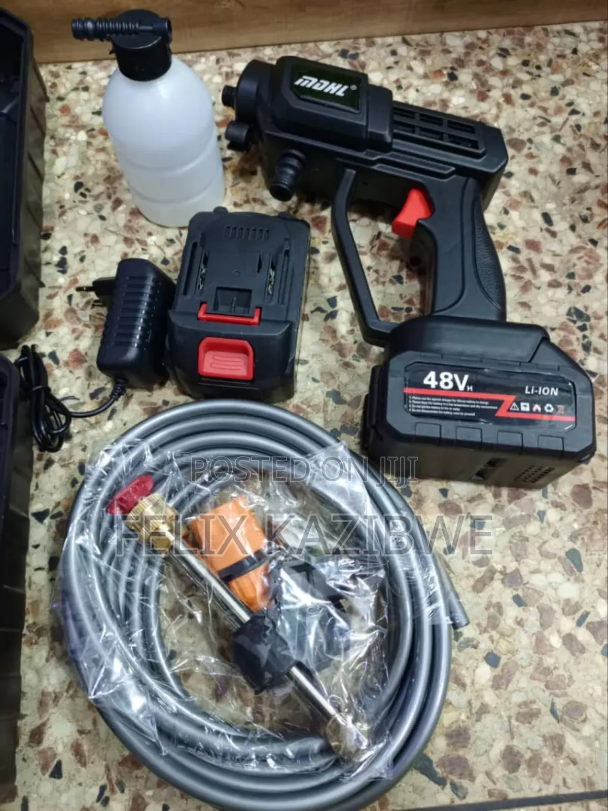 Double Battery Car Washer.
