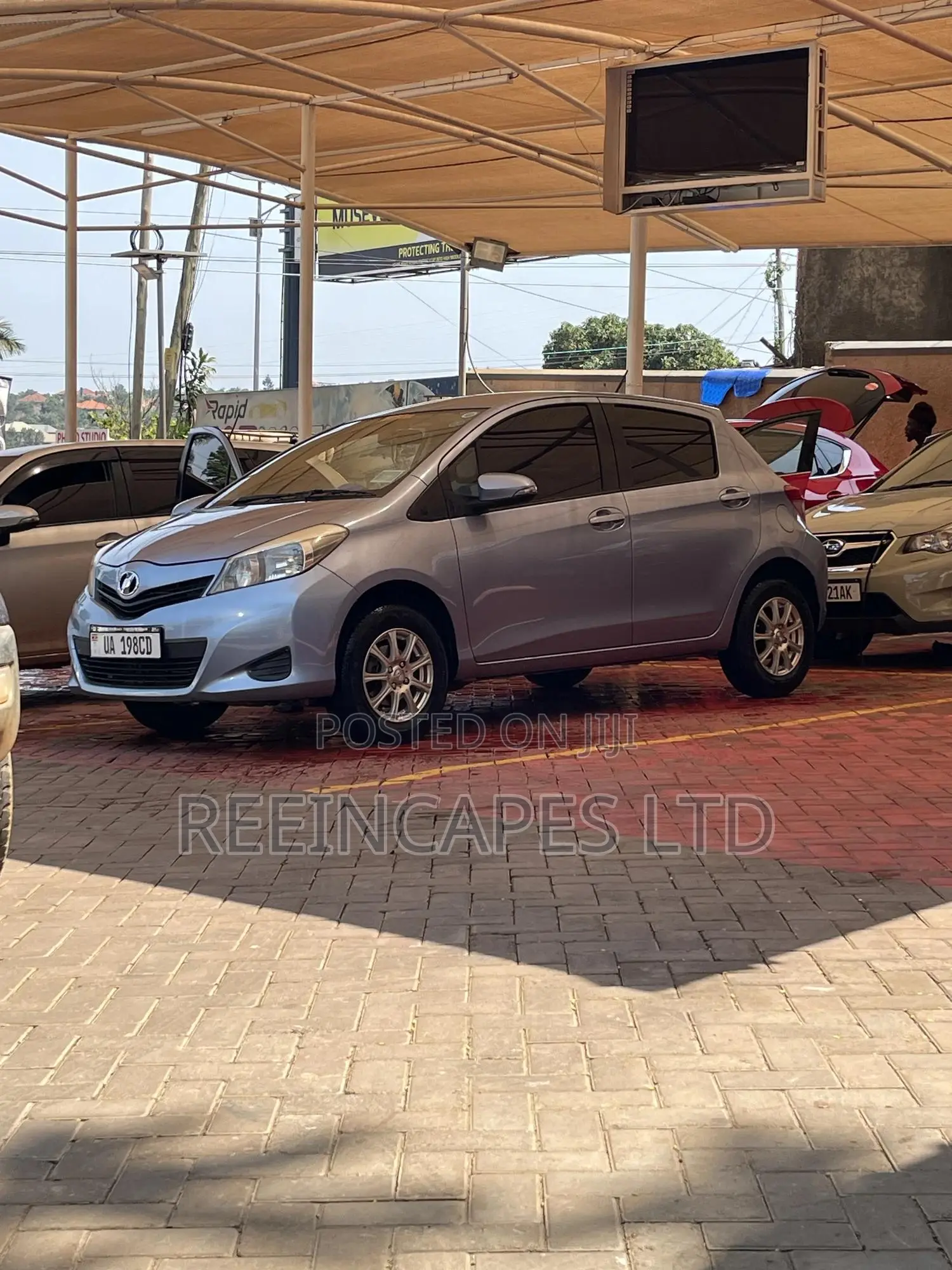 Toyota Vitz 2010 Blue