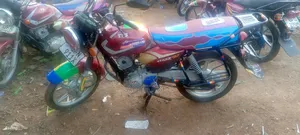 TVS HLX 125 2024 Red