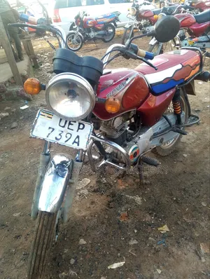 Bajaj Boxer 100 2019 Red
