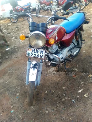 Bajaj Boxer 100 2022 Red