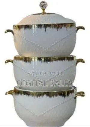 Set of 3 Elegant Stackable Serving Dishes With Gold Accents