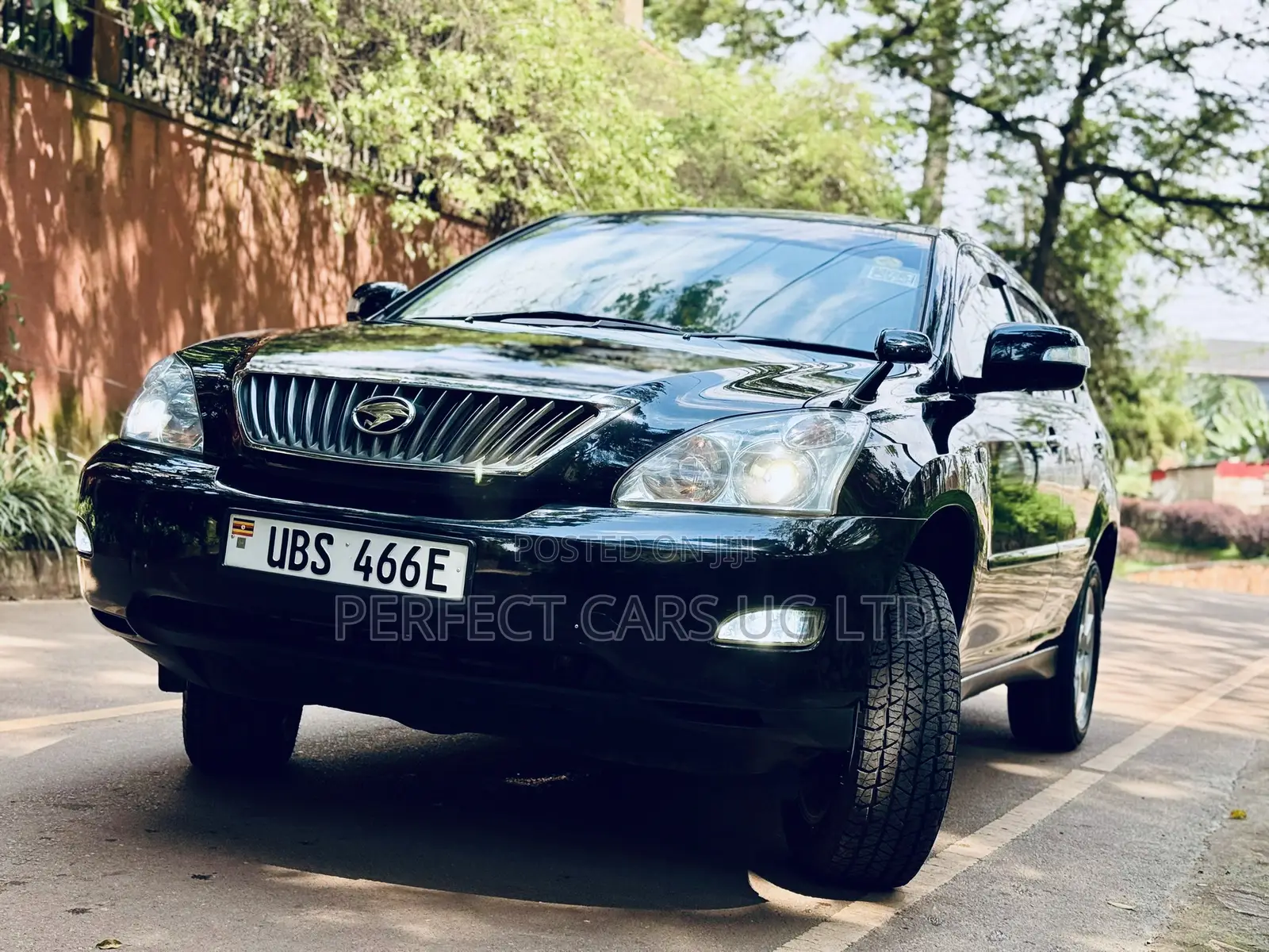 Toyota Harrier 2.4 2012 Black
