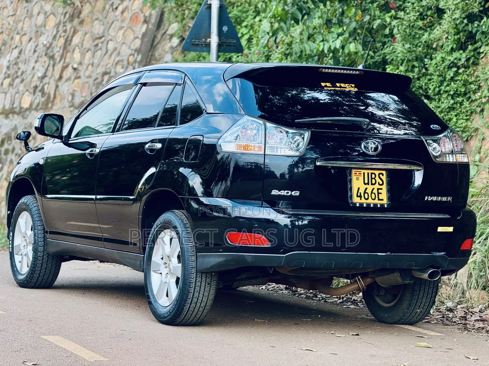 Toyota Harrier 2.4 2012 Black
