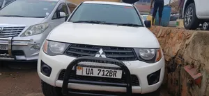Mitsubishi L200 Double Cab 2.5 136hp 4WD 2009 White