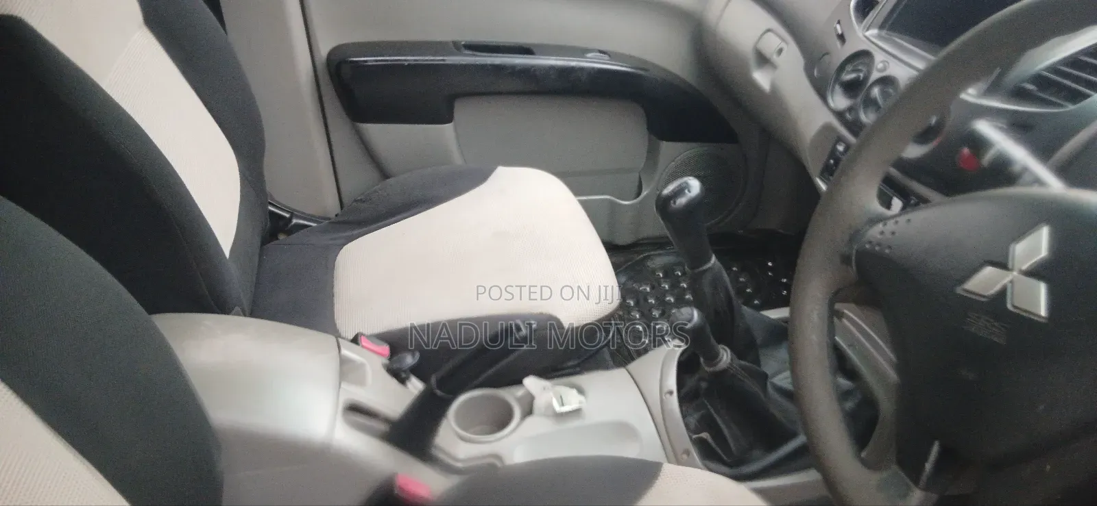 Mitsubishi L200 Double Cab 2.5 136hp 4WD 2009 White