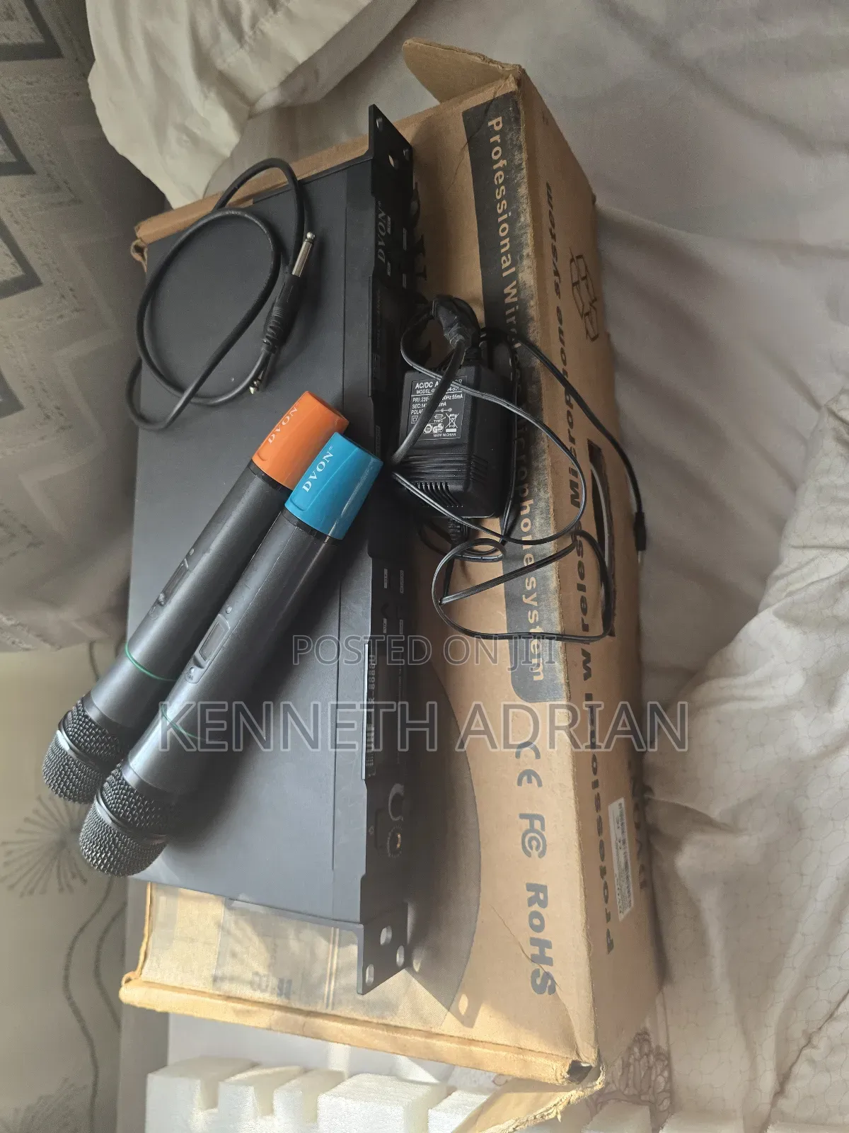 Dvon 8080 Wireless Microphones