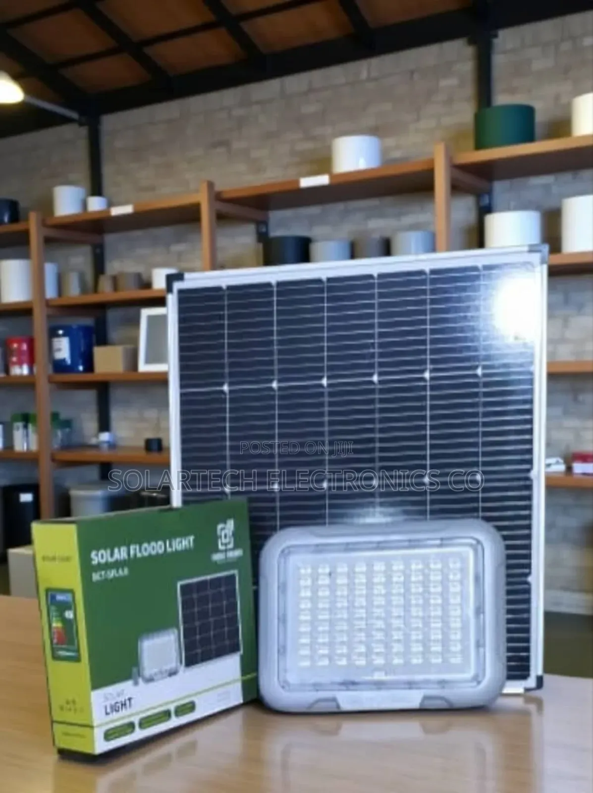 SFL 500w Blue Carbon Solar Flood Light – 20 Years Lifespan
