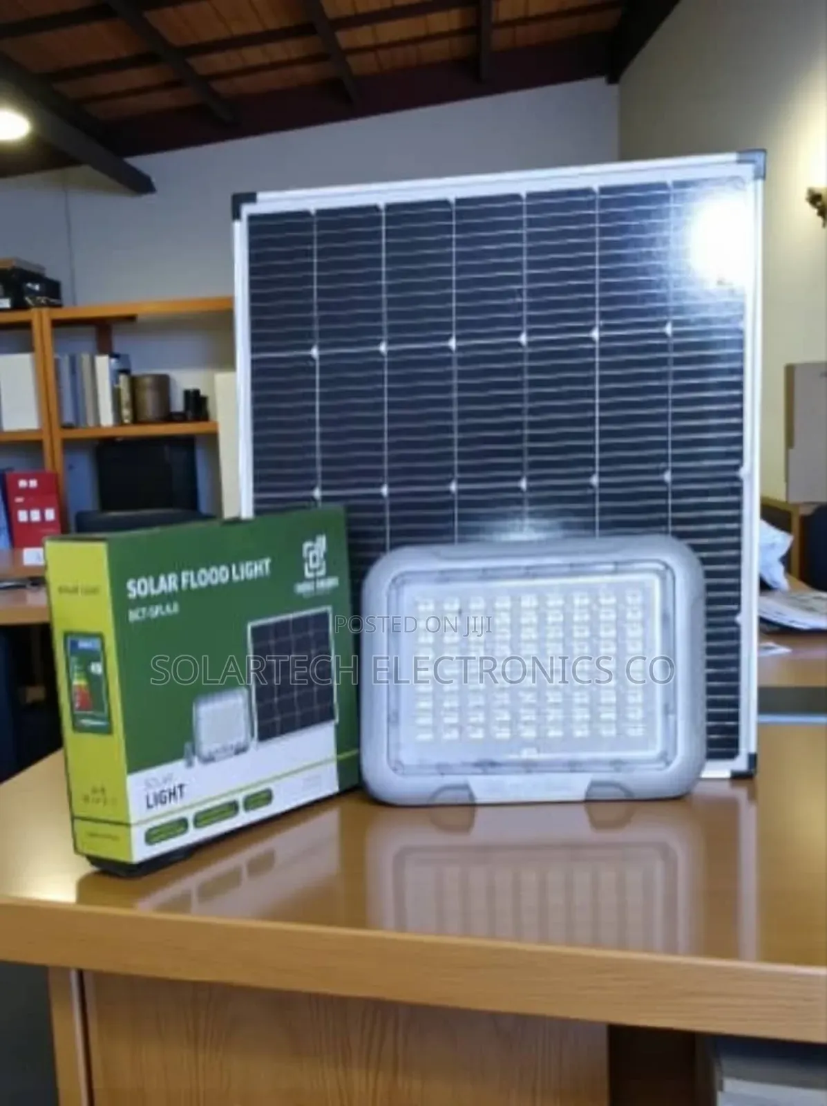 500w SFL Blue Carbon Solar Flood Light With Lithium Battery