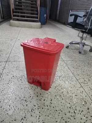 Indoor Plastic Dust Bins Step on Indoor Plastic Dust Bin Step On