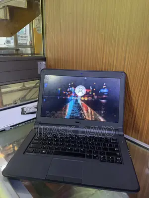 Laptop Dell Latitude 11 3150 8GB Intel Celeron HDD+SSD 500GB