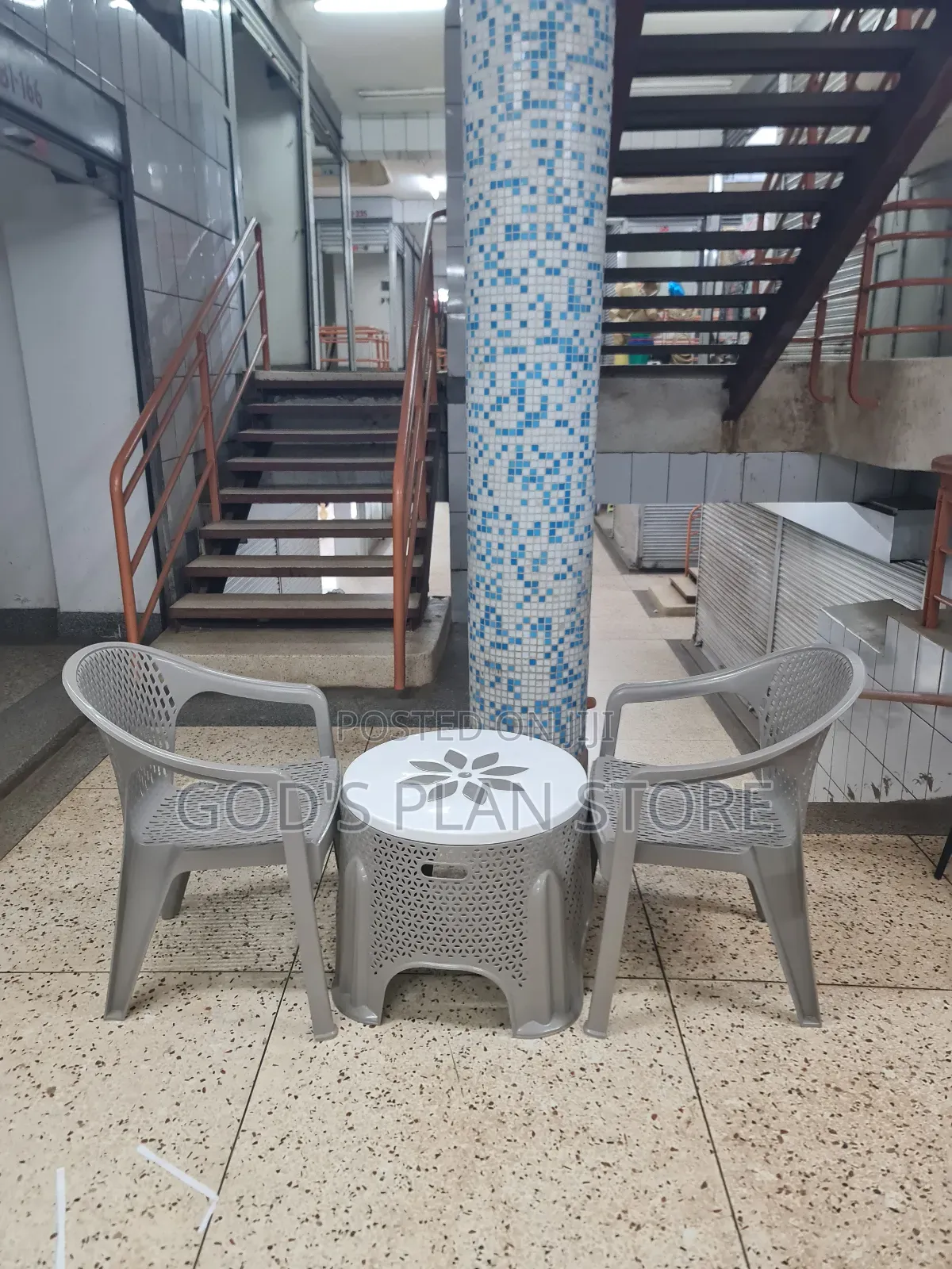Garden Plastic Chairs and Table Plastic Chairs and Table for Hotel