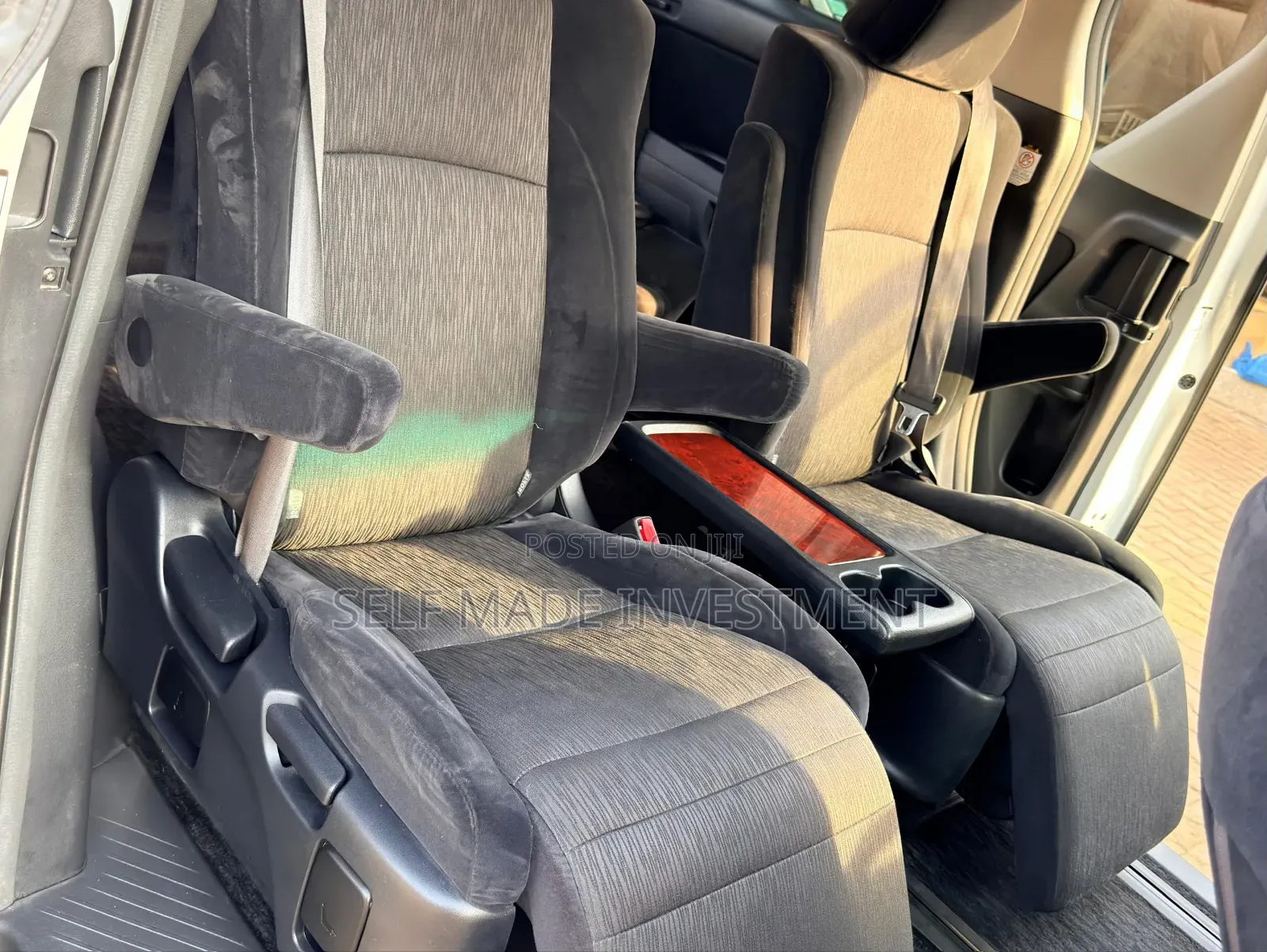 Toyota Alphard 2011 White