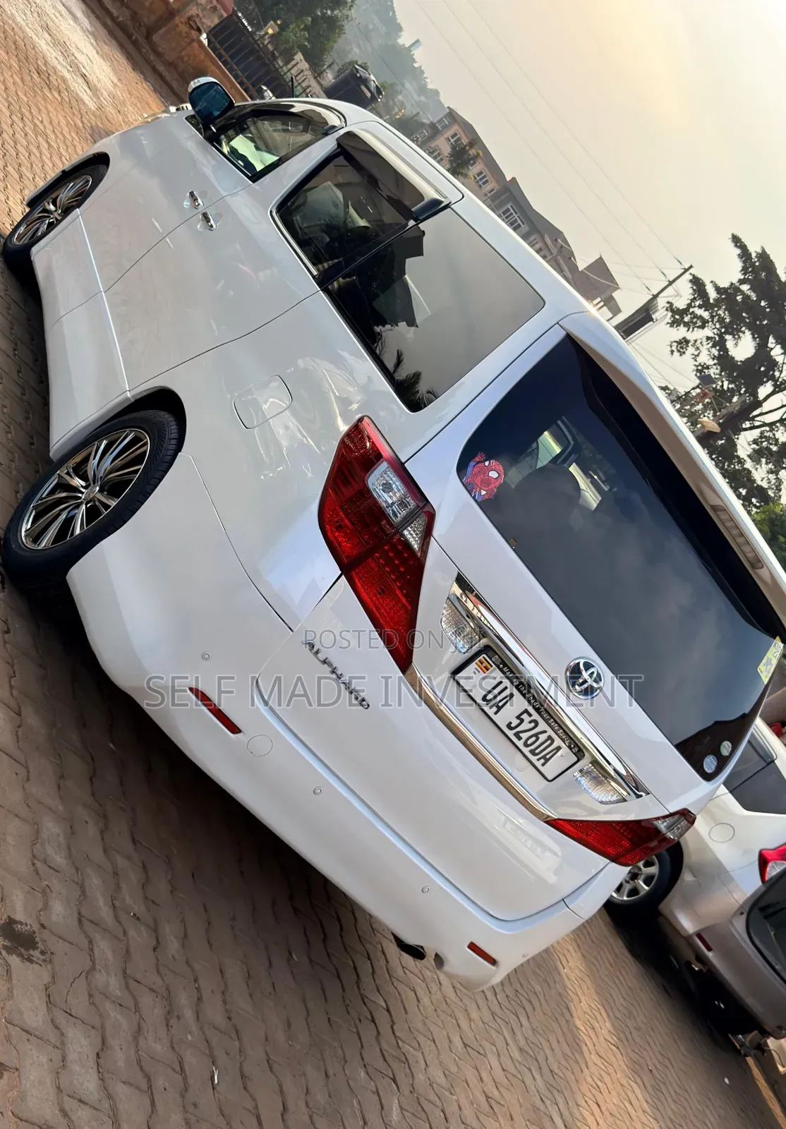 Toyota Alphard 2011 White
