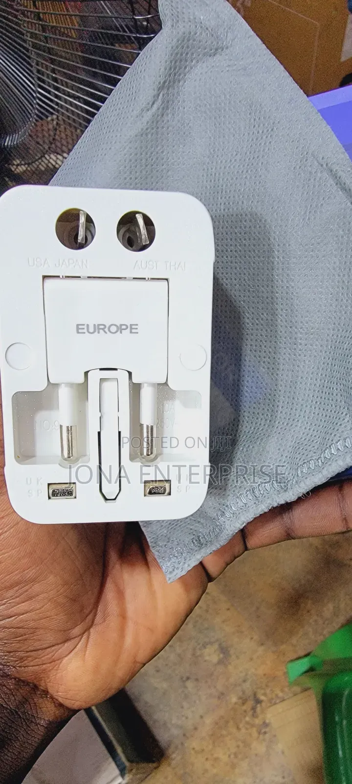 International Adaptor