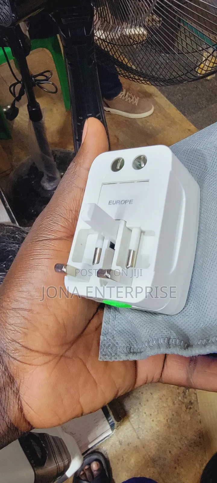 International Adaptor